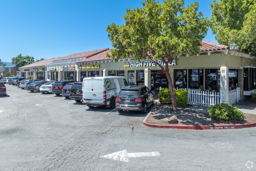 171-185 Branham Ln, San Jose, CA for lease - Primary Photo - Image 1 of 4