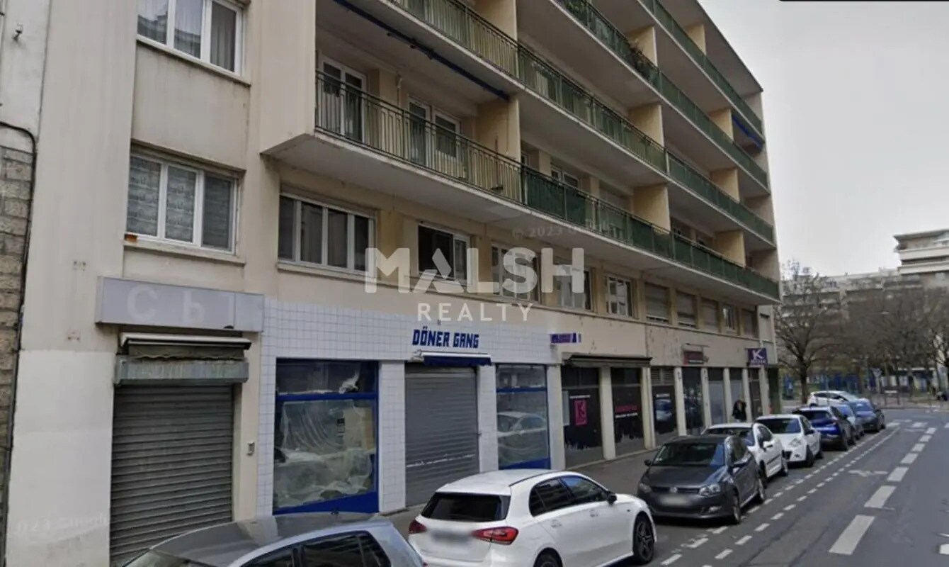 Retail in Villeurbanne for sale Building Photo- Image 1 of 2