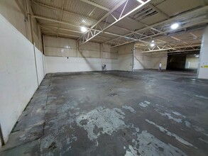 17 Ogden Rd, Doncaster for lease Interior Photo- Image 2 of 2