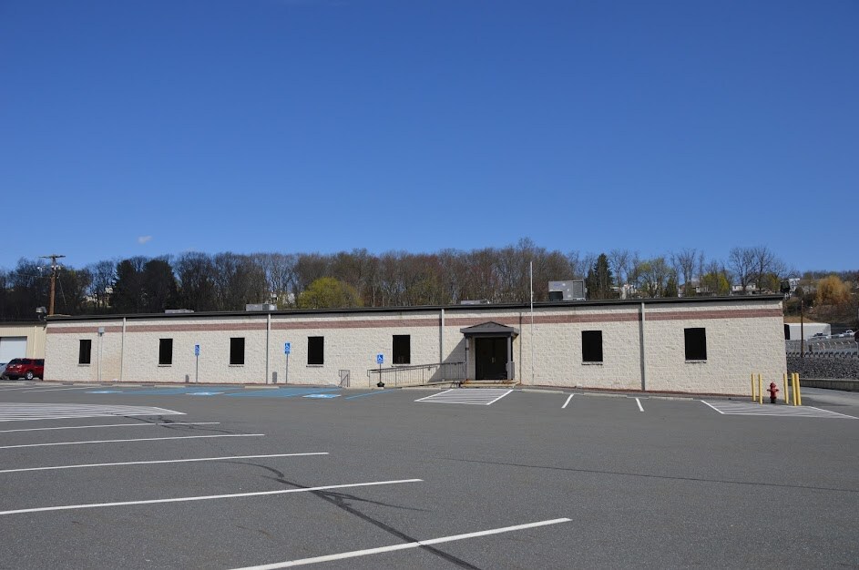 1410 Laurel Blvd, Pottsville, PA for lease Primary Photo- Image 1 of 9