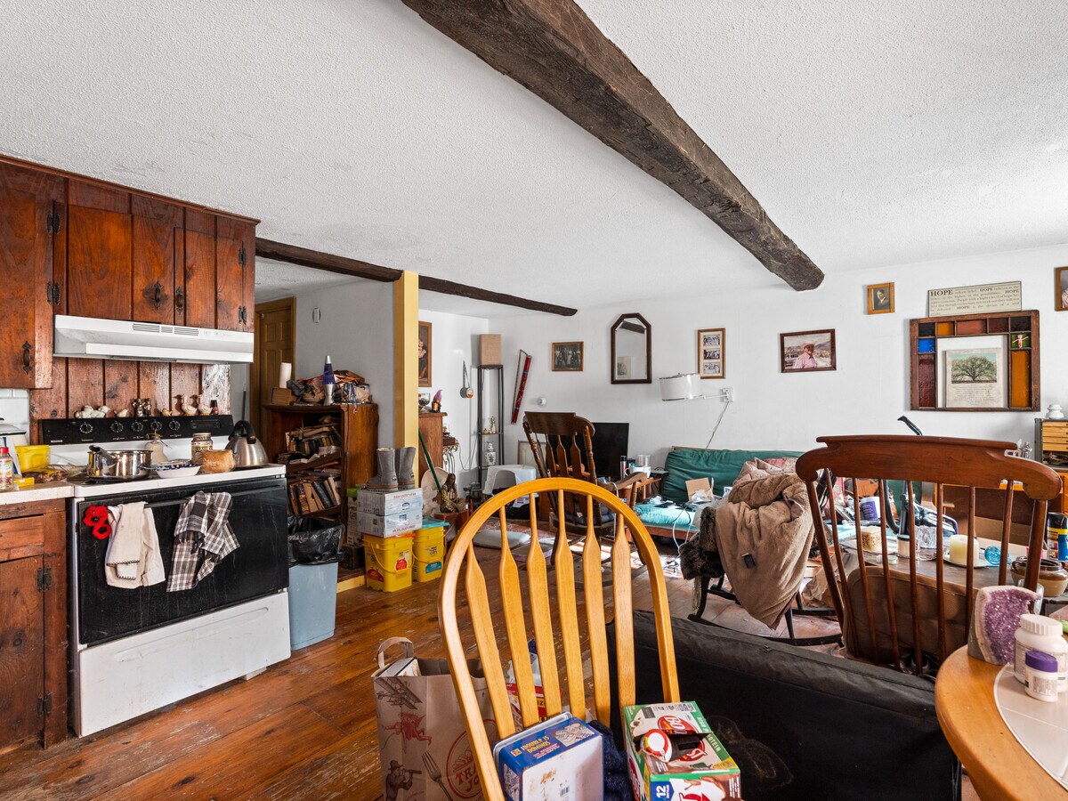 97 Groton St, Pepperell, MA 01463