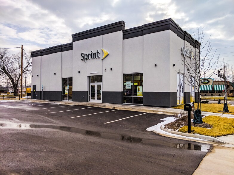 1626 W 23rd St, Lawrence, KS for sale - Building Photo - Image 1 of 1