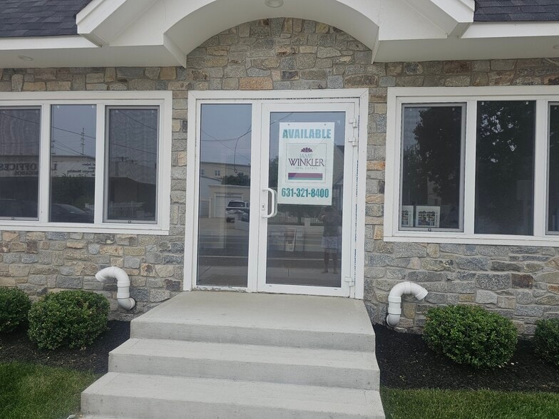 400 Oak St, Copiague, NY for lease - Building Photo - Image 2 of 21