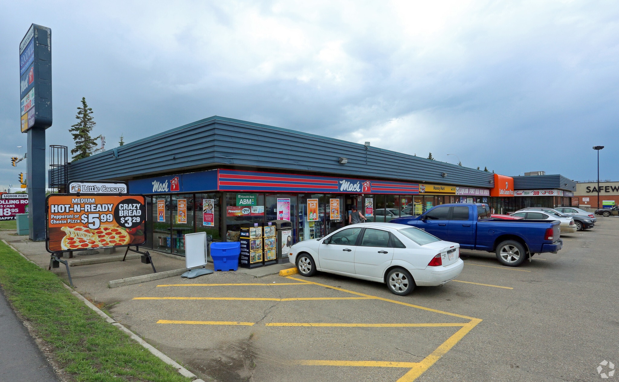 98 McLeod Ave, Spruce Grove, AB for sale Primary Photo- Image 1 of 1