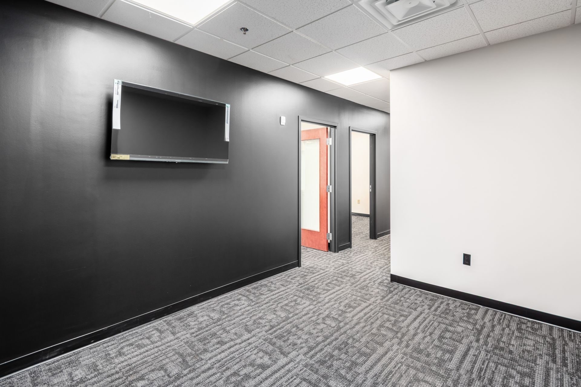 8740 Orion Pl, Columbus, OH for lease Interior Photo- Image 1 of 13