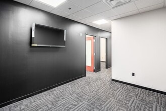 8740 Orion Pl, Columbus, OH for lease Interior Photo- Image 1 of 13