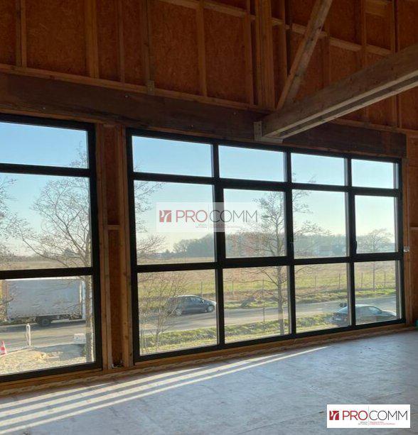 Office in Chartres for lease Building Photo- Image 1 of 5