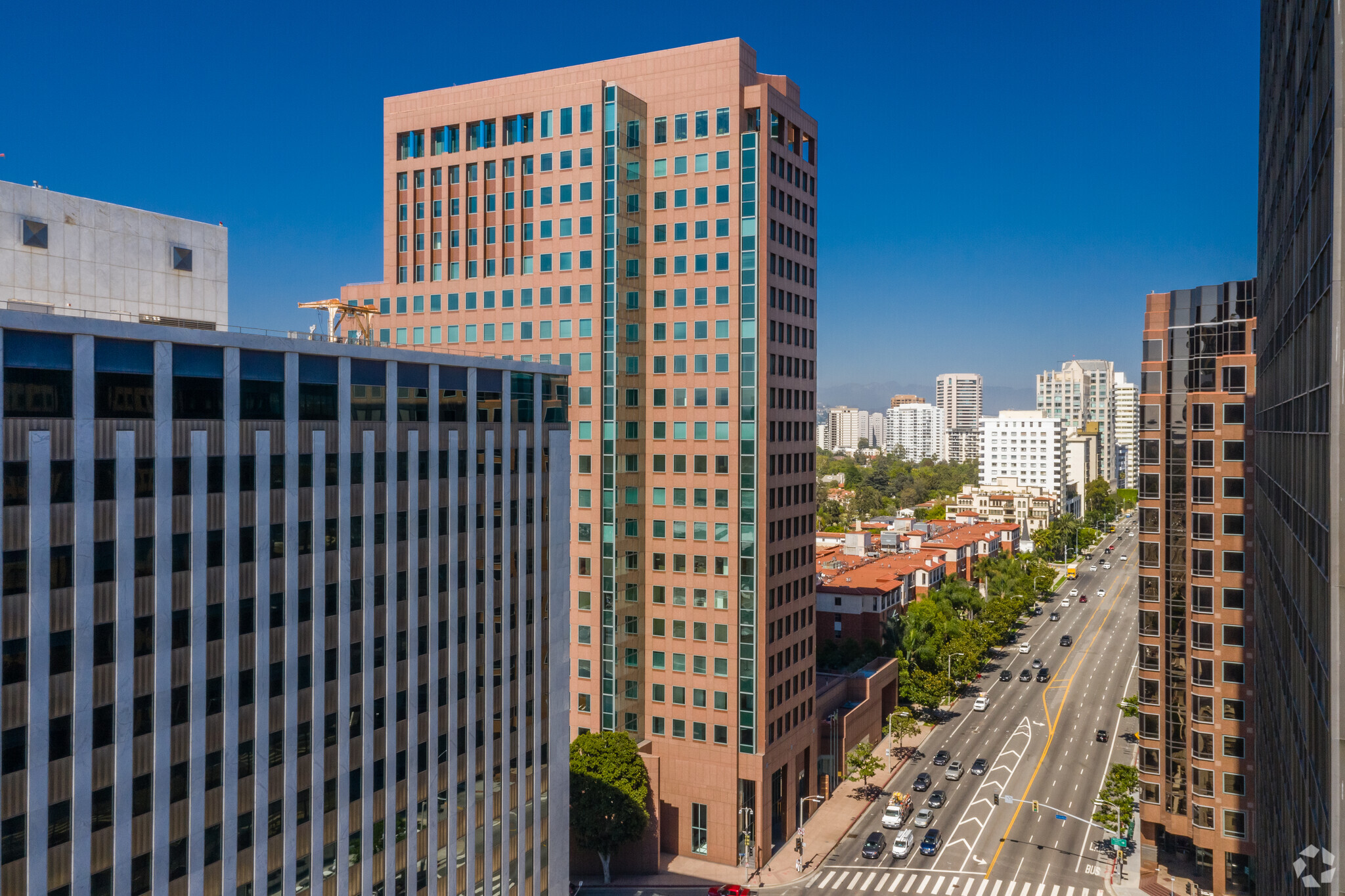 10877 Wilshire Blvd, Los Angeles, CA 90024 - Center West | LoopNet