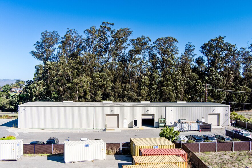 2996 Industrial Pky, Santa Maria, CA for lease - Building Photo - Image 1 of 7