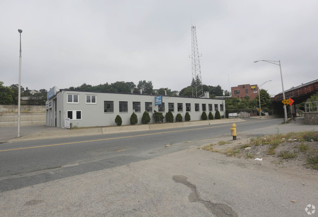 383 Southbridge St, Worcester, MA 01610 Property Record