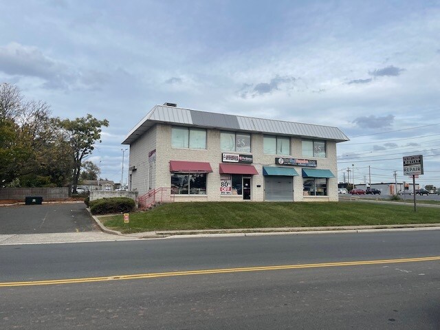 734 Green St, Iselin, NJ for sale - Building Photo - Image 1 of 1