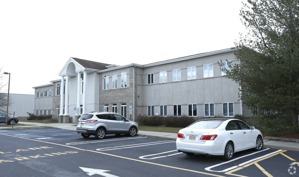 2421 Atlantic Ave, Manasquan, NJ for lease - Building Photo - Image 2 of 5