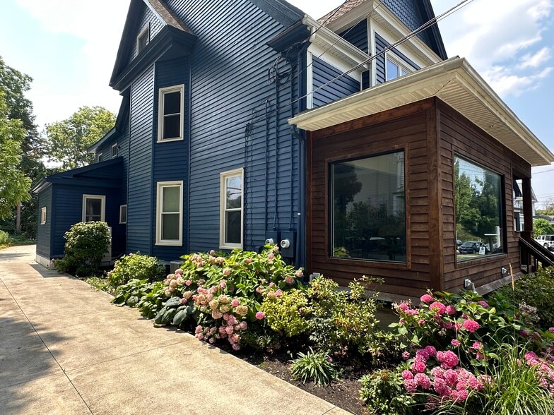 6429 W Quaker St, Orchard Park, NY for sale - Building Photo - Image 2 of 22