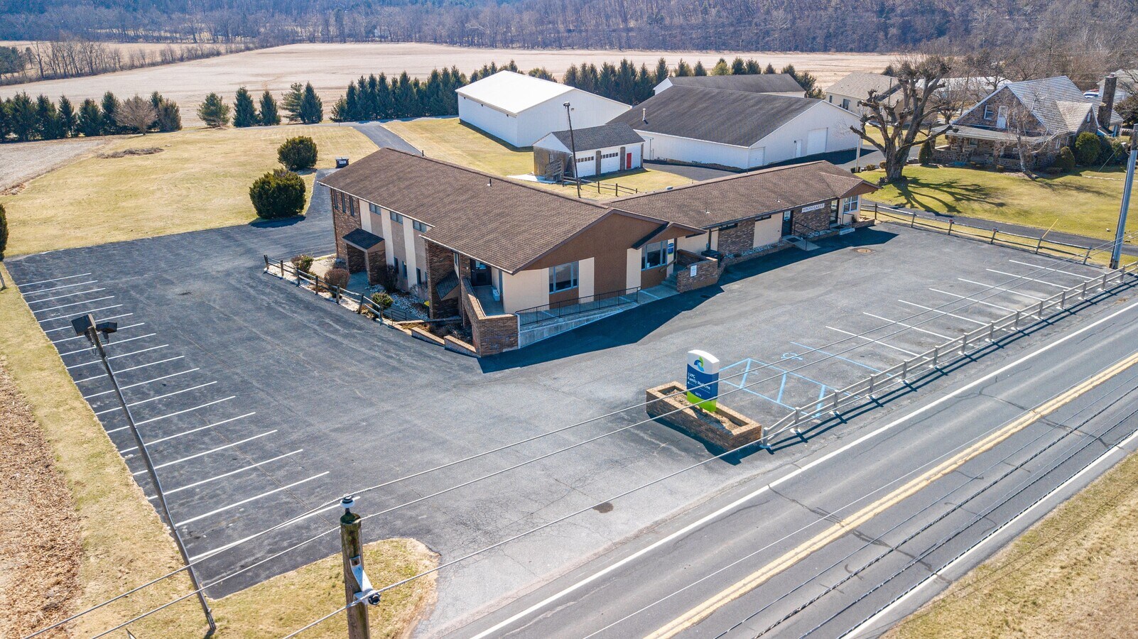 5074 Kernsville Rd, Orefield, PA 18069