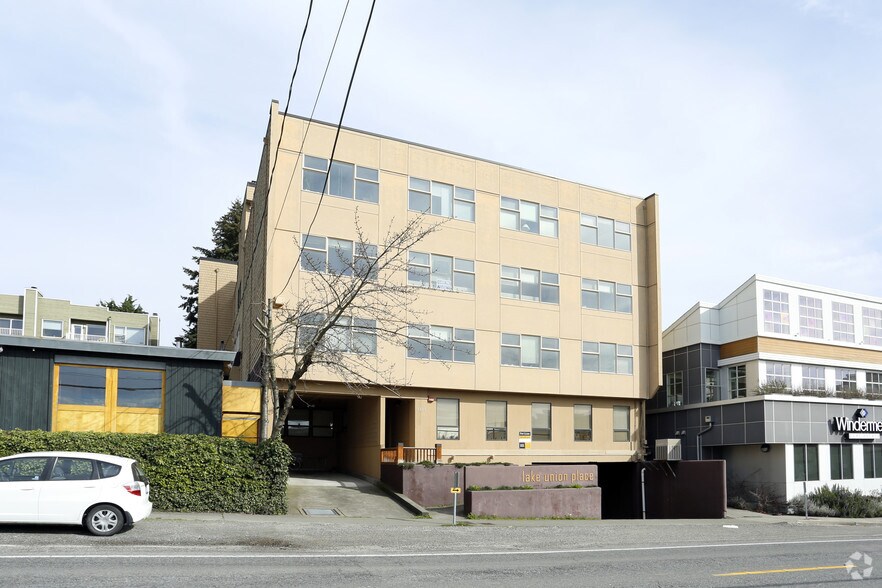 1914 N 34th St, Seattle, WA for sale - Primary Photo - Image 1 of 1