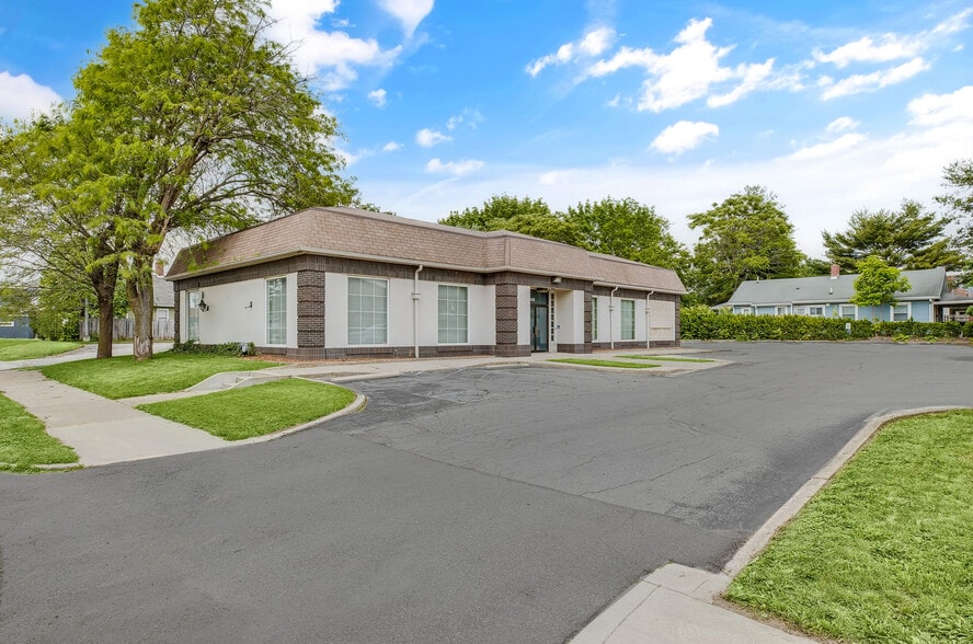 2359 S Shelby St, Indianapolis, IN for lease - Building Photo - Image 2 of 26