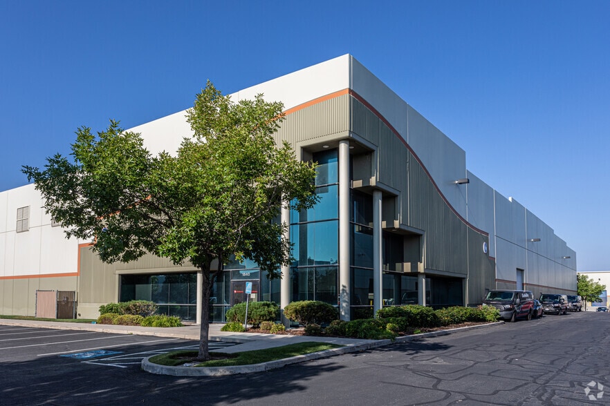 1940 S 4650 W, Salt Lake City, UT for lease - Primary Photo - Image 2 of 5