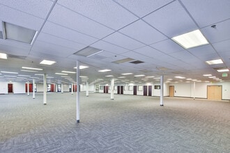 26610 Agoura Rd, Calabasas, CA for lease Interior Photo- Image 2 of 6