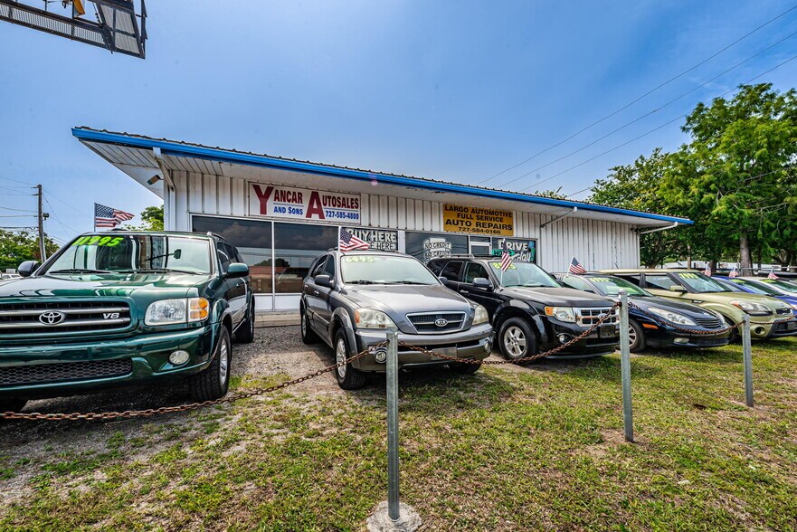 1300 Seminole Blvd, Largo, FL for sale - Primary Photo - Image 1 of 1