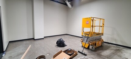 285 Liberty St, Salem, OR for lease Interior Photo- Image 2 of 3