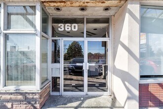 360-366 Av Lafleur, Montréal, QC for lease Building Photo- Image 2 of 5