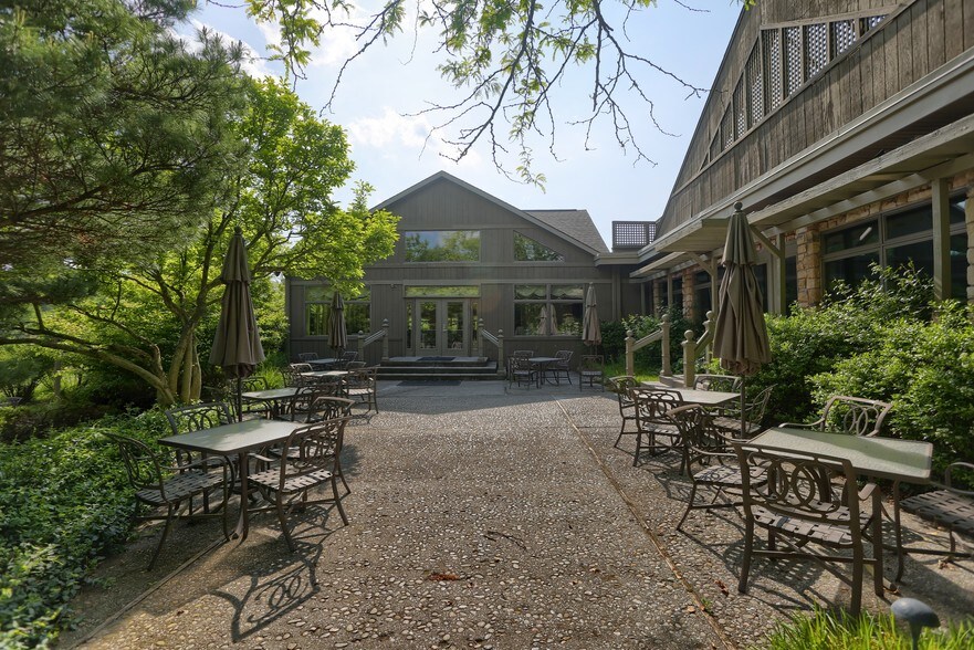 2201 Fishing Creek Valley Rd, Harrisburg, PA, 17112 Hotel Property