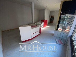 Retail in Parla, MAD for lease Interior Photo- Image 2 of 7