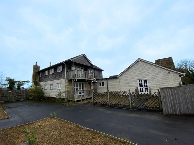 A3400, Chipping Norton for sale - Building Photo - Image 1 of 1