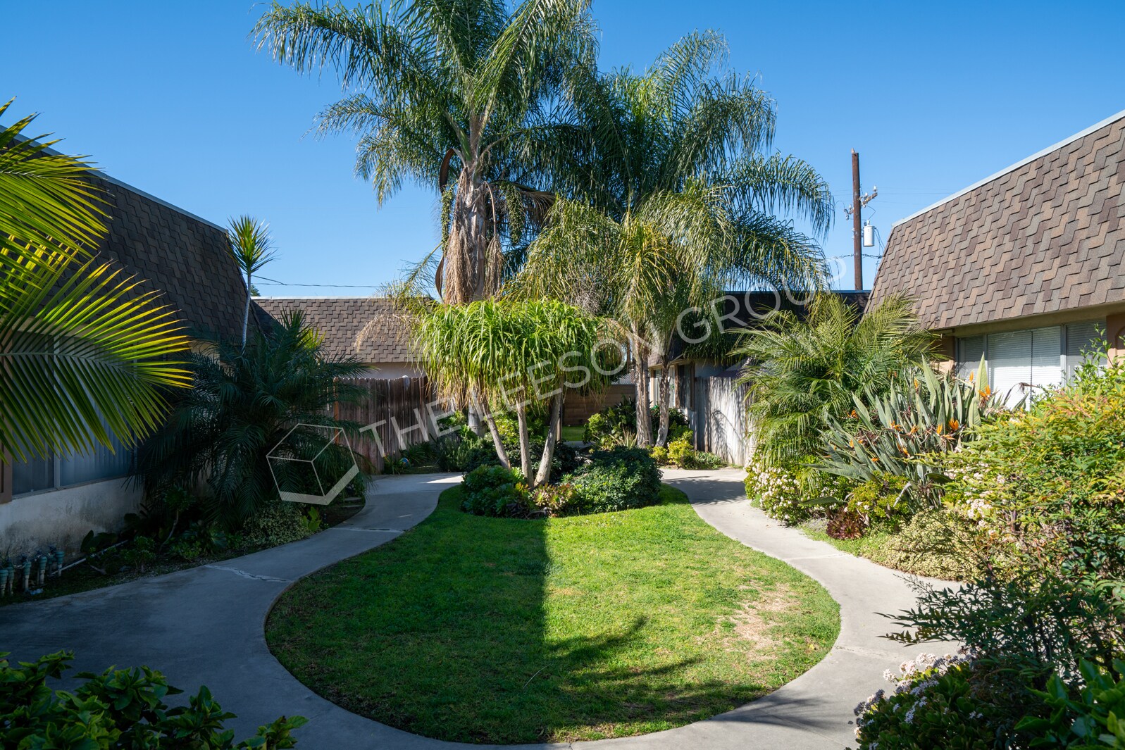 927 S Webster Ave, Anaheim, CA 92804 French Quarter Apartments