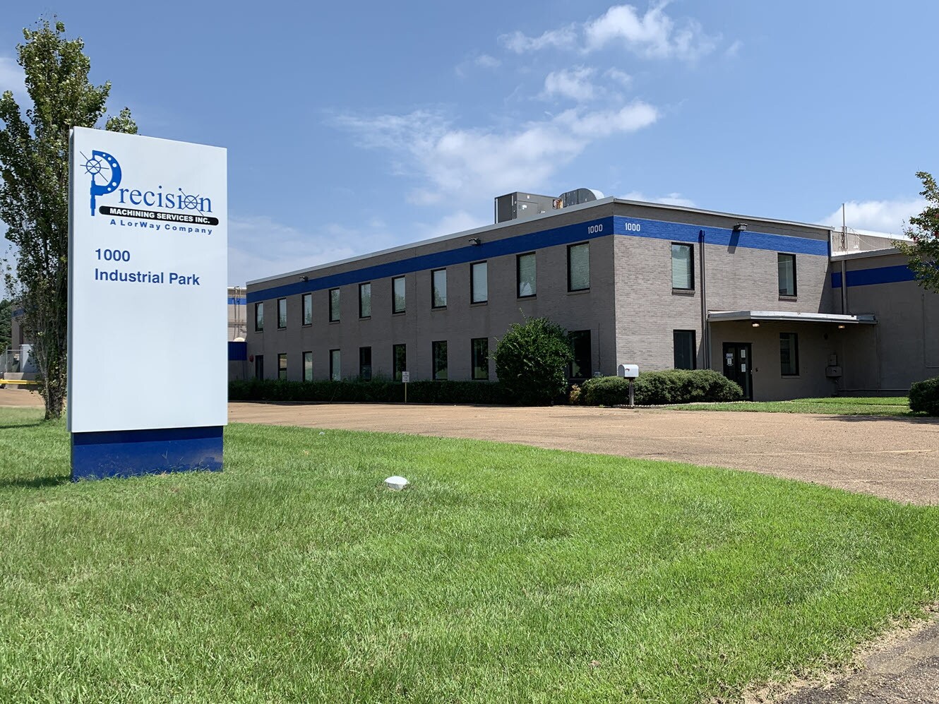 1000 Industrial Park Dr, Clinton, MS for sale Building Photo- Image 1 of 1