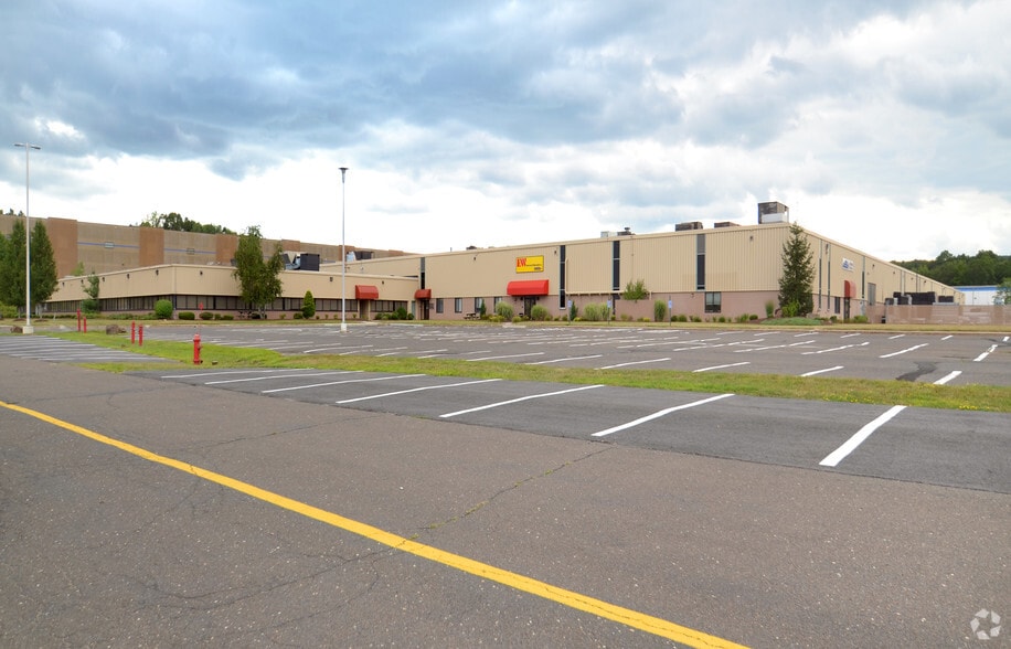 695-705 Middle St, Middletown, CT for sale - Primary Photo - Image 1 of 1