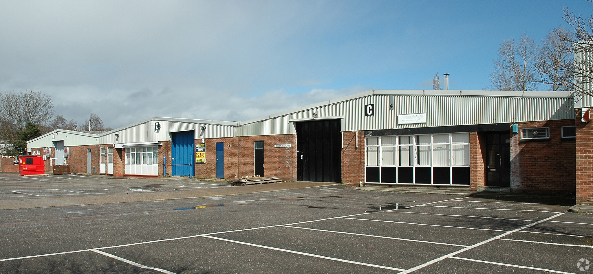 Grovebury Rd, Leighton Buzzard for sale Primary Photo- Image 1 of 1