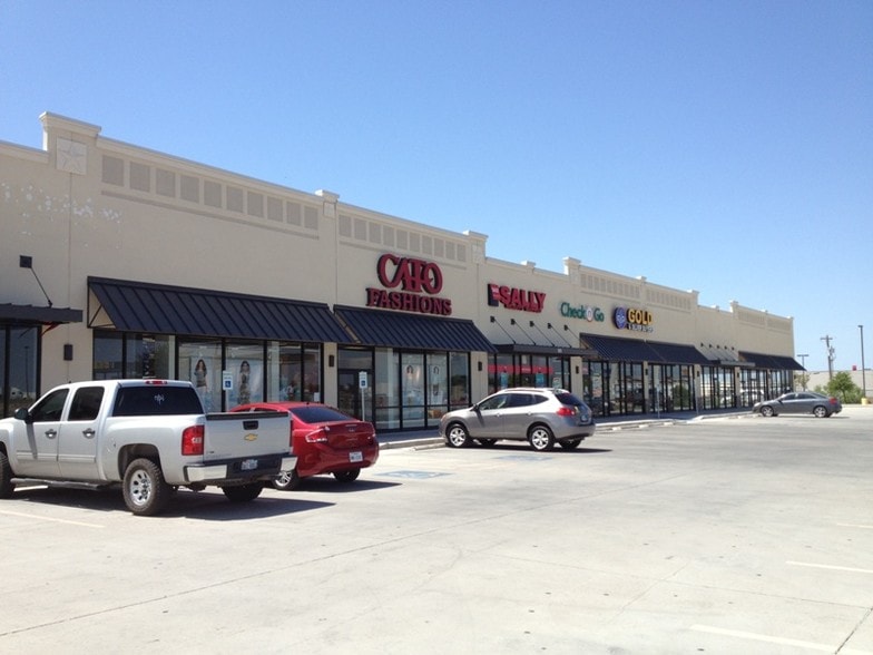 613-617 W 29th St, San Angelo, TX for lease - Primary Photo - Image 2 of 11