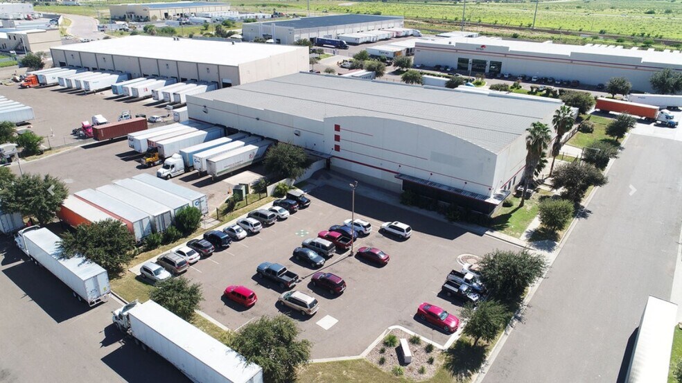 10227 Crossroads Loop, Laredo, TX for sale - Building Photo - Image 1 of 1