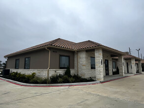 8525 N Sam Houston Pkwy E, Humble, TX for lease Building Photo- Image 2 of 19