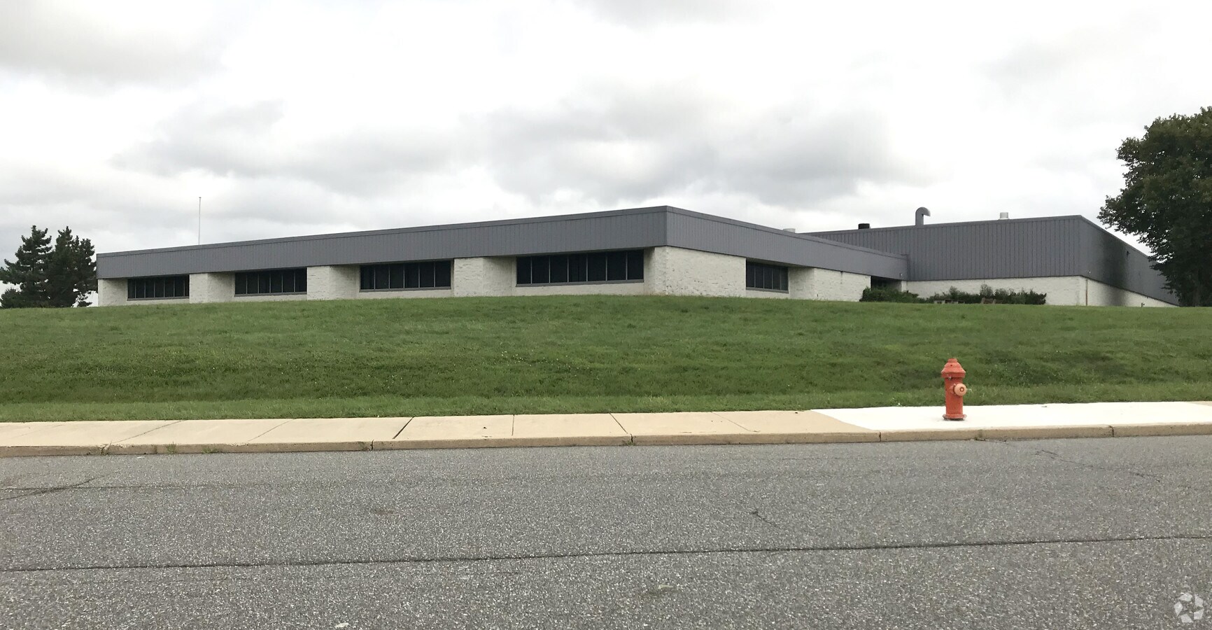 2101 Hornig Rd, Philadelphia, PA 19116 Fred Hill Bldg