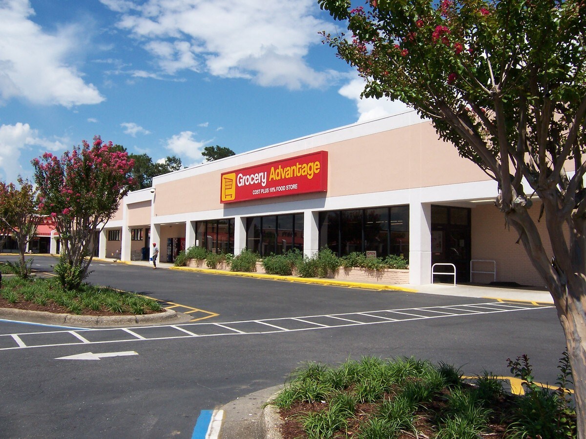 8084 N Davis Hwy, Pensacola, FL 32514 Northcross Village