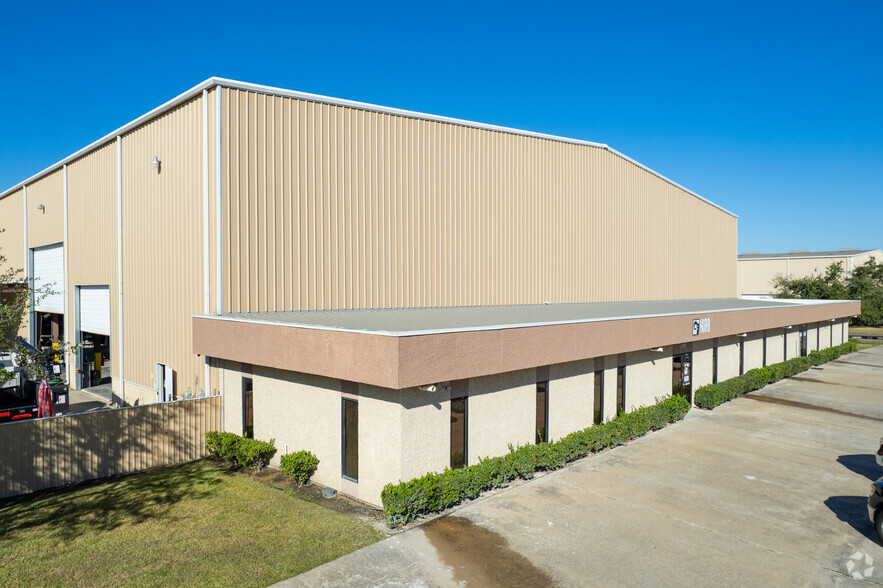 11989 FM 529 Rd, Houston, TX for lease - Building Photo - Image 3 of 14