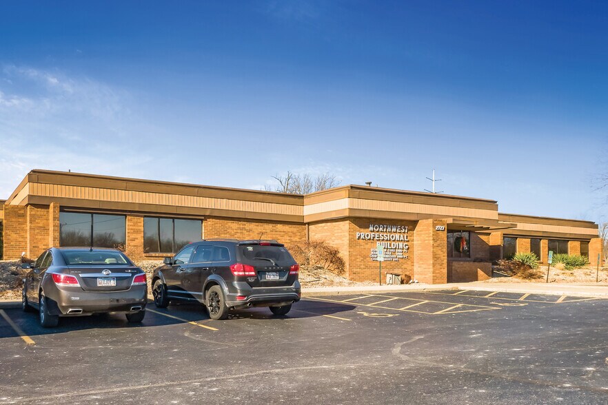2727 N Oakland Ave, Decatur, IL for sale - Building Photo - Image 1 of 1