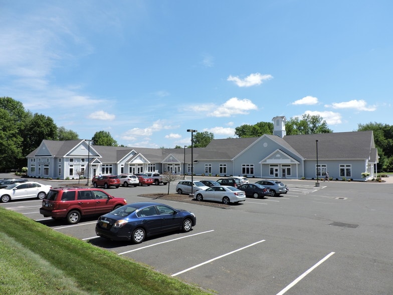 10 East St, East Granby, CT, 06026 Storefront Retail/Office Property