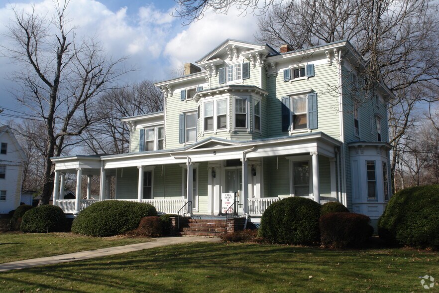 5 E Union Ave, Bound Brook, NJ for sale - Building Photo - Image 1 of 1
