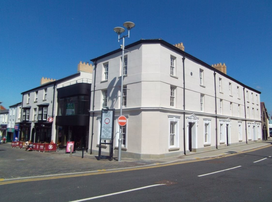 1 Derwen Rd, Bridgend for lease Building Photo- Image 1 of 4