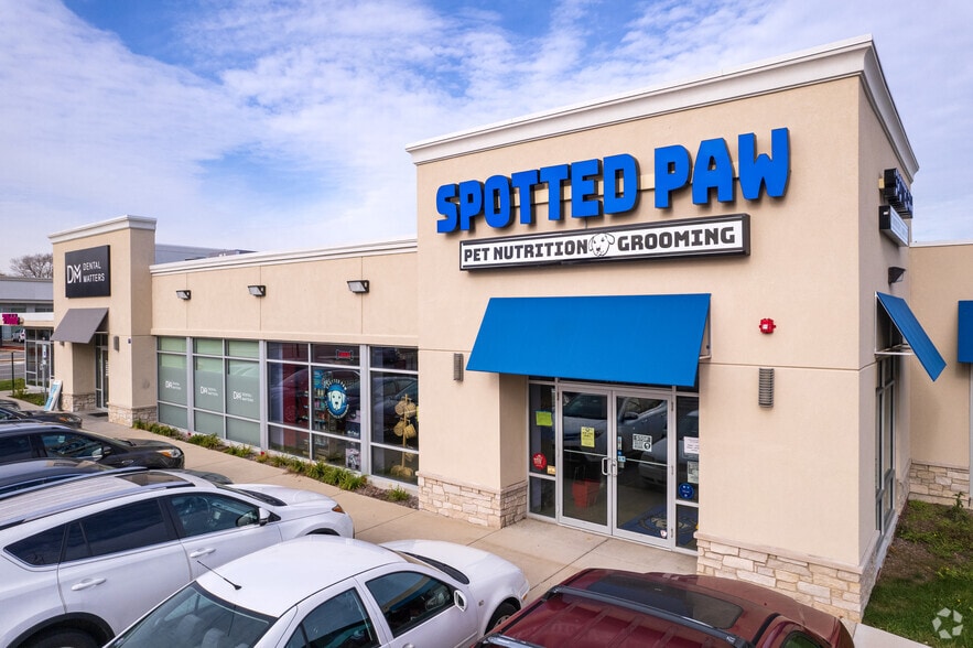 9331 Skokie Blvd, Skokie, IL for lease - Building Photo - Image 3 of 13