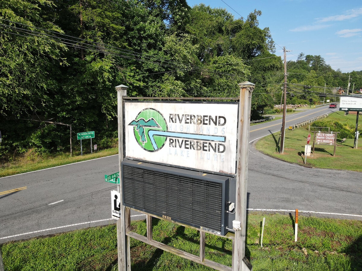 110 Bills Creek Rd, Lake Lure, NC 28746