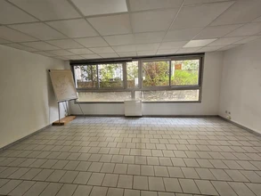 Office in Paris for lease Interior Photo- Image 2 of 7