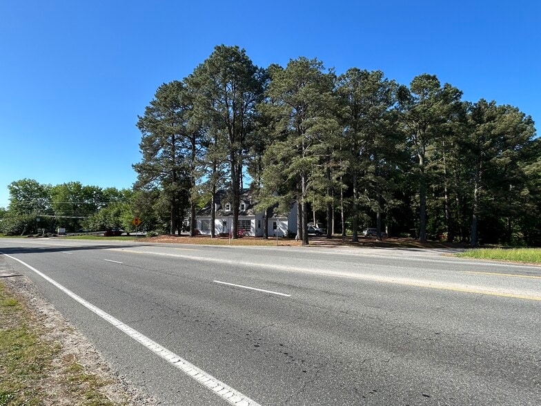 7581 Cold Harbor Rd, Mechanicsville, VA for sale - Building Photo - Image 3 of 5