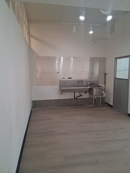 2709 W 38th Ave, Denver, CO for lease - Building Photo - Image 2 of 8