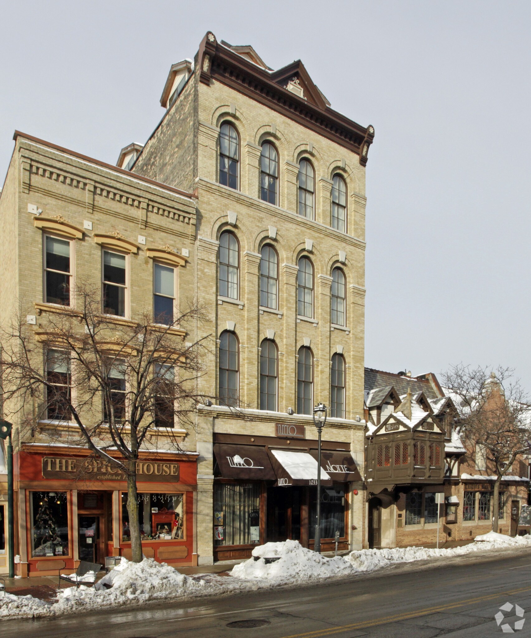 1033 N Old World Third St, Milwaukee, WI for sale Primary Photo- Image 1 of 1