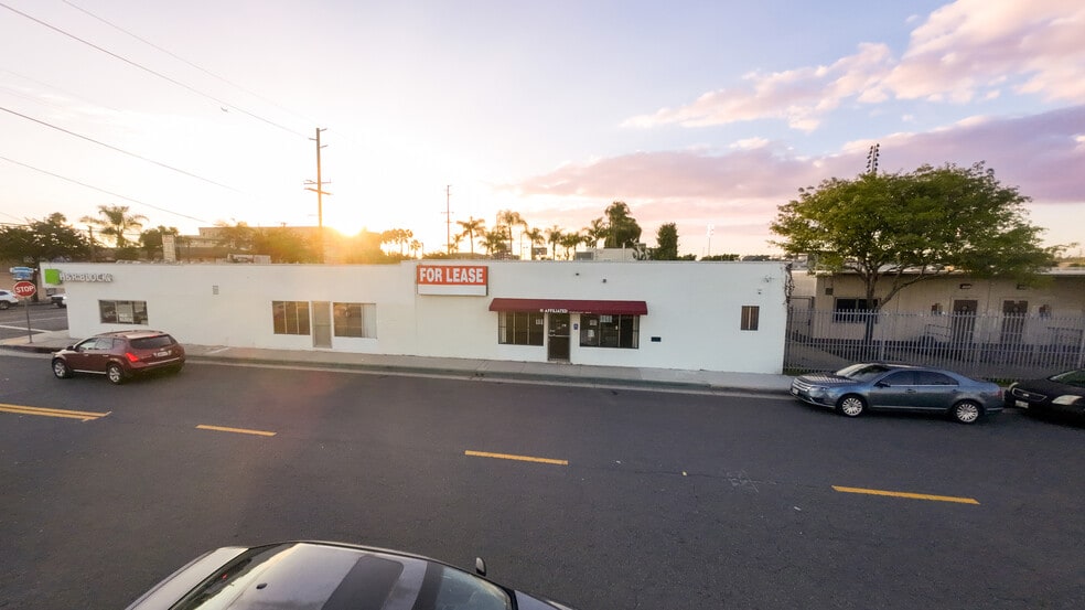 4357-4359 Florence Ave, Bell, CA for lease - Building Photo - Image 2 of 25