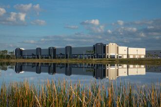 Airport Haul Rd, Fort Myers, FL for lease Building Photo- Image 2 of 7